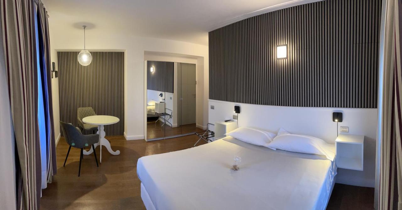Il Vecchio Borgo Relais Hotel Como Exterior photo